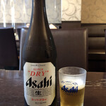 Jum Bou - 中瓶ビール600円。しっかり冷えています