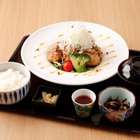 大山鶏の秘伝塩麹発酵から揚げ御膳