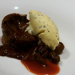 ラ・ヴァガボンド - ７-１０）〈ヴァローナ　ピュア・カライブ〉『フォンダン・ショコラ』黒トリュフのグラス