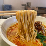 本気 匠105 - 細麺と太麺から選べます。写真は細麺。