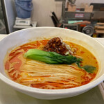 本気 匠105 - 担々鷄湯麺（900円）。