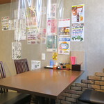 麺酒房 龍安 - 店内の様子