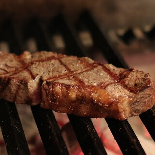 トスカーナ名物の炭火焼きビステッカ
