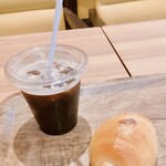 縁道カフェ - アイスコーヒー/塩パン(あんこ)