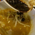 七麺鳥 - 後半は特製マー油を入れる！