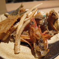 銀座ささ花 - 骨せんべい（630円）