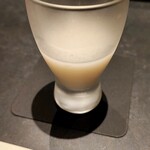 Hanare Sasaki - 獺祭の甘酒。1番最初に提供されます。