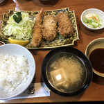 Katsu Tei - ミニお楽しみ盛り定食　1,400円