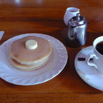 市松 - ホットケーキ（３８０円）＋ブレンドコーヒー（３８０円）