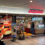 Krispy Kreme DOUGHNUTS - 店構え。