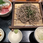 Soba To Aburiyaki Oku Izumo - せいろ蕎麦セット。海鮮丼で