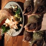 ろばた滋味 - 真つぶ刺しと青つぶ焼き