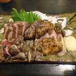 赤鶏炭焼 大安 - 鶏刺し(550円)