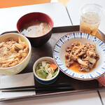 Sukiya - 豚丼、牛皿並盛、おしんこ、とん汁