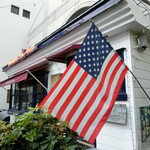 アメリカンクラブハウス - The Stars and Stripes:温泉町らしからぬこの雰囲気