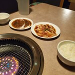 ホルモン焼肉 ぷるぷる - 