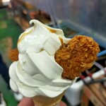 Gomino Ichi - 牡蠣フライソフトクリーム