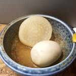 立ち呑み でんでん串 - 大根：100円、玉子：100円