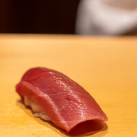 鮨 はしもと - 2022.4 塩釜産本鮪血合いぎしの中トロ