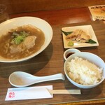 Yakitori Suwan - 白湯ラーメンと鳥刺しセット