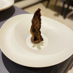 プレゼンテ スギ - 里山の音と香り
      焼きトレビス、蕗の薹ガトーショコラ