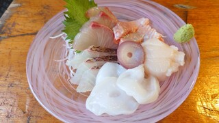 Sumibiyaki Toriuo - お刺身5種盛り