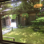 茶寮 宝泉 - 緑が美しい〜