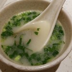 海底撈火鍋 - 麻辣スープほ白湯ベース