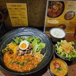 SPICY CURRY 魯珈 - ろかプレート(浅利と筍の春カレー)＋ぷちカレー(豆カレー)＋ぷちサラダ＋ラッシー