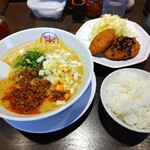 Rairai Tei - 坦々麺＋コロッケ定食。