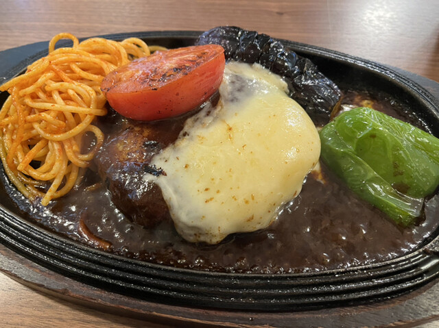 ハンバーグレストラン ハセクラ - 北四番丁（ハンバーグ）の写真