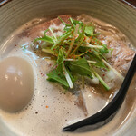 麺処 と市 - 味玉ちゃーしゅーめん