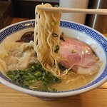 Taishuu Sakaba Bi-Toru - 豚骨ワンタン麺(2022.04)