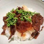 新ばし 星野 - 松坂牛のつくだ煮と花山椒を白飯にかけて