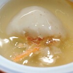 閑祥庵 禅紫 - とろりとした餡の中に新牛蒡の外皮と蟹の解し身が入ってる