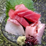 閑祥庵 禅紫 - 鯛、本鮪、金目鯛の炙り　見やすく並び替え
      少し鯛を食べたけど(笑)