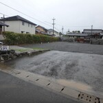 閑祥庵 禅紫 - 駐車場（南側）
      あまり写真がないのでとにかく撮りまくった(笑)
      とにかく広大な駐車場！