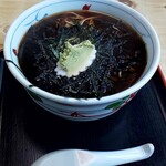 藤家 - 黒って言っちゃう花まき蕎麦