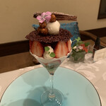 キュイエット - いちごのパフェ