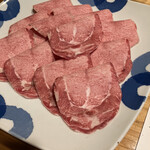 西新初喜 - 黒毛和牛タンしゃぶ肉