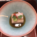 Sankei No Yado Ryuusen - 桜豆腐。土筆、百合根、山葵、クコの実を添えて。
