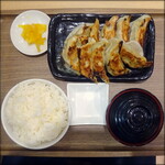 餃子とカレーザンギの店 点心札幌 エスタ店 - 