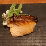 祇園 大渡 - 桜鱒を桜の切節で香付け