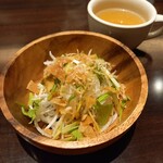 札幌牛亭 - 大根サラダ