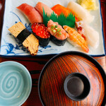 長浜荘 魚道場 - にぎり寿司(並)