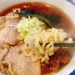 支那そば 泉吹 - 支那そばの麺