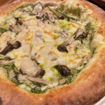 ワイン食堂 ガブガブ - 木の子のジェノベーゼpizza¥800