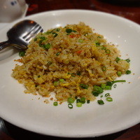 萬珍樓 本店 - 蟹肉入りニンニク炒飯