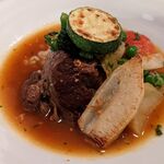 Bistrot la paulee - メイン料理のラム肉のコンフィ