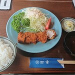 四季 - ヘレカツ定食